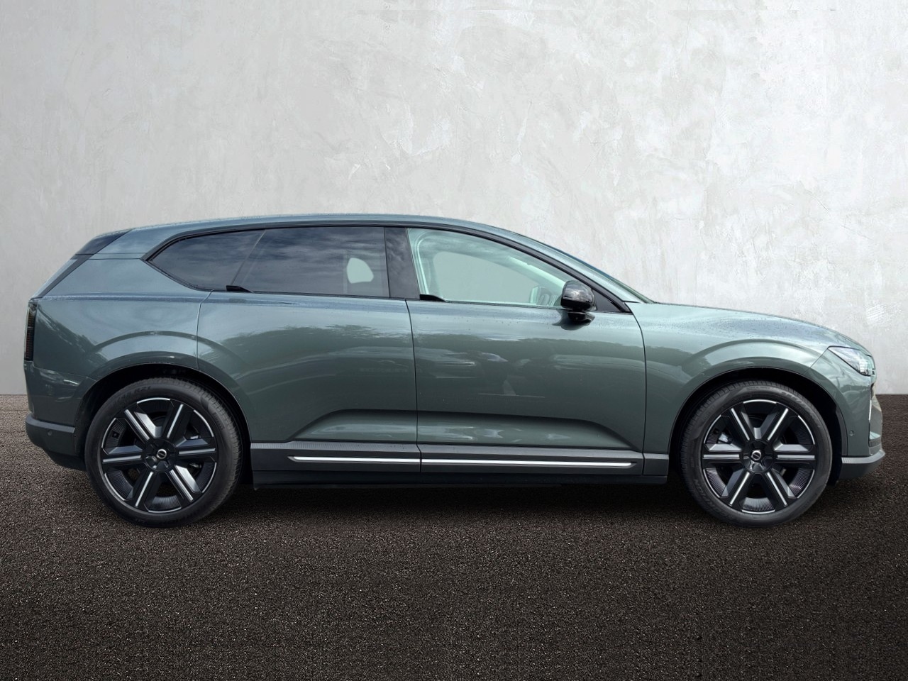 Volvo EX60 P10 AWD Ultra - 95  kWh - Twin Motor -  Available to Test Drive