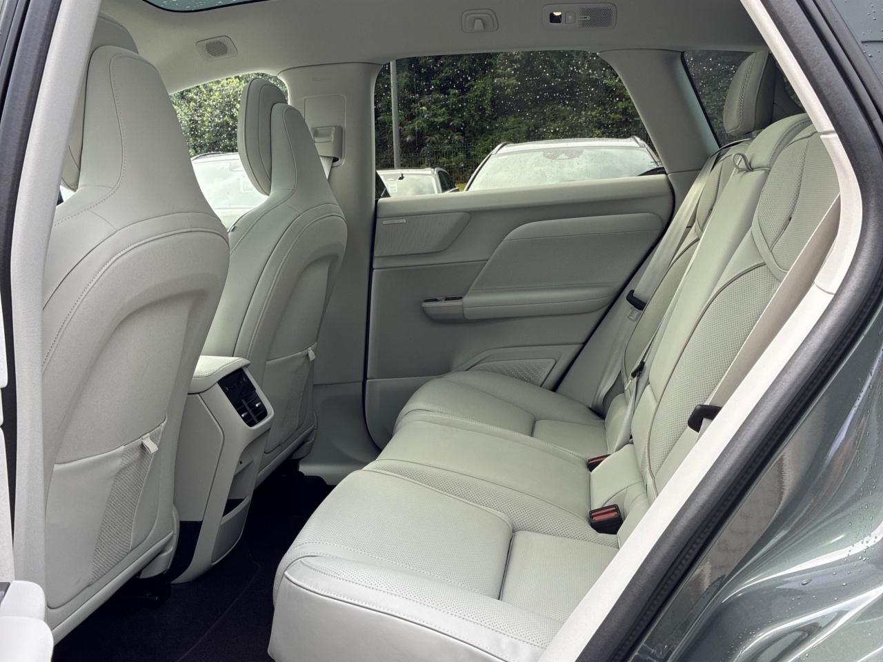 Volvo EX60 P10 AWD Ultra - 95  kWh - Twin Motor -  Available to Test Drive