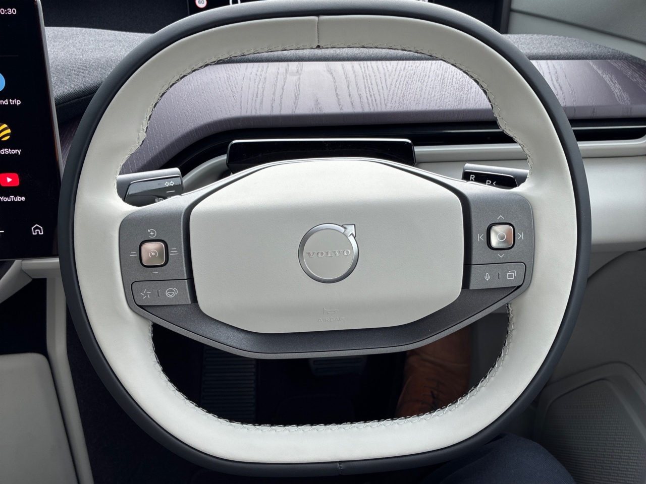 Volvo EX60 P10 AWD Ultra - 95  kWh - Twin Motor -  Available to Test Drive