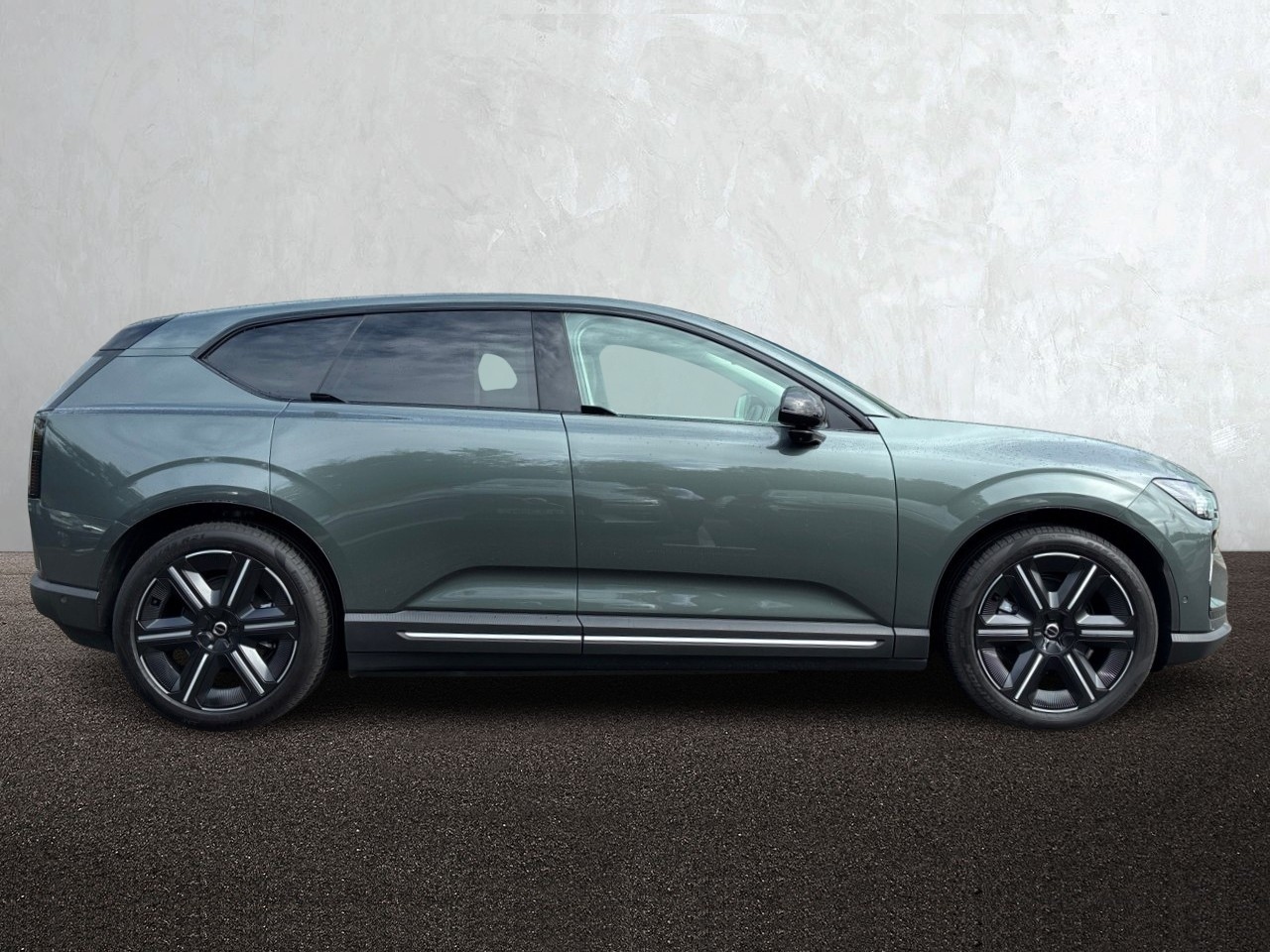 Volvo EX60 P10 AWD Plus 95 kWh  Twin Motor From  €71,595