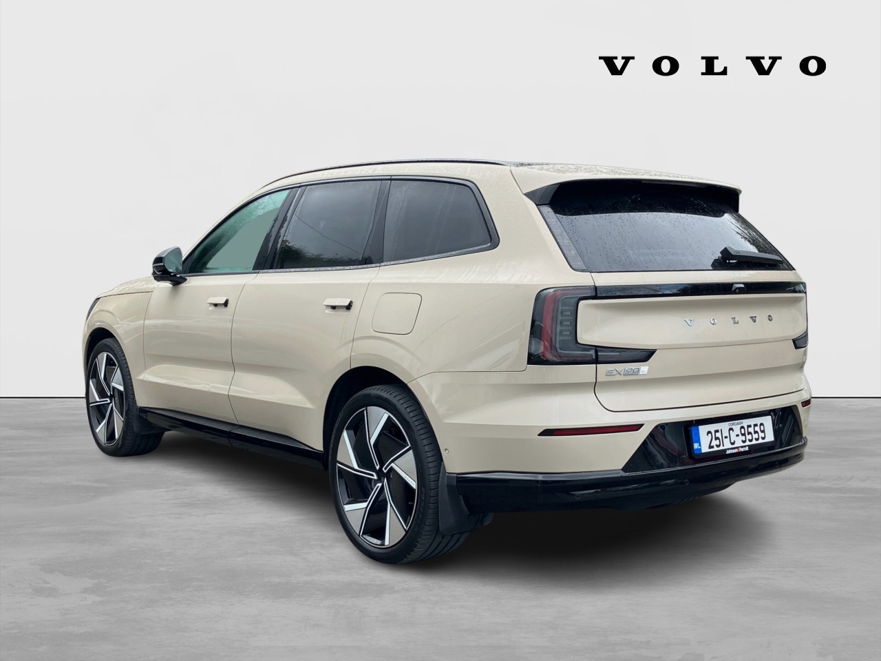 Volvo EX90 111 kWh Twin Motor  AWD 517bhp  Performance Ultra -  Sand Dune Metallic