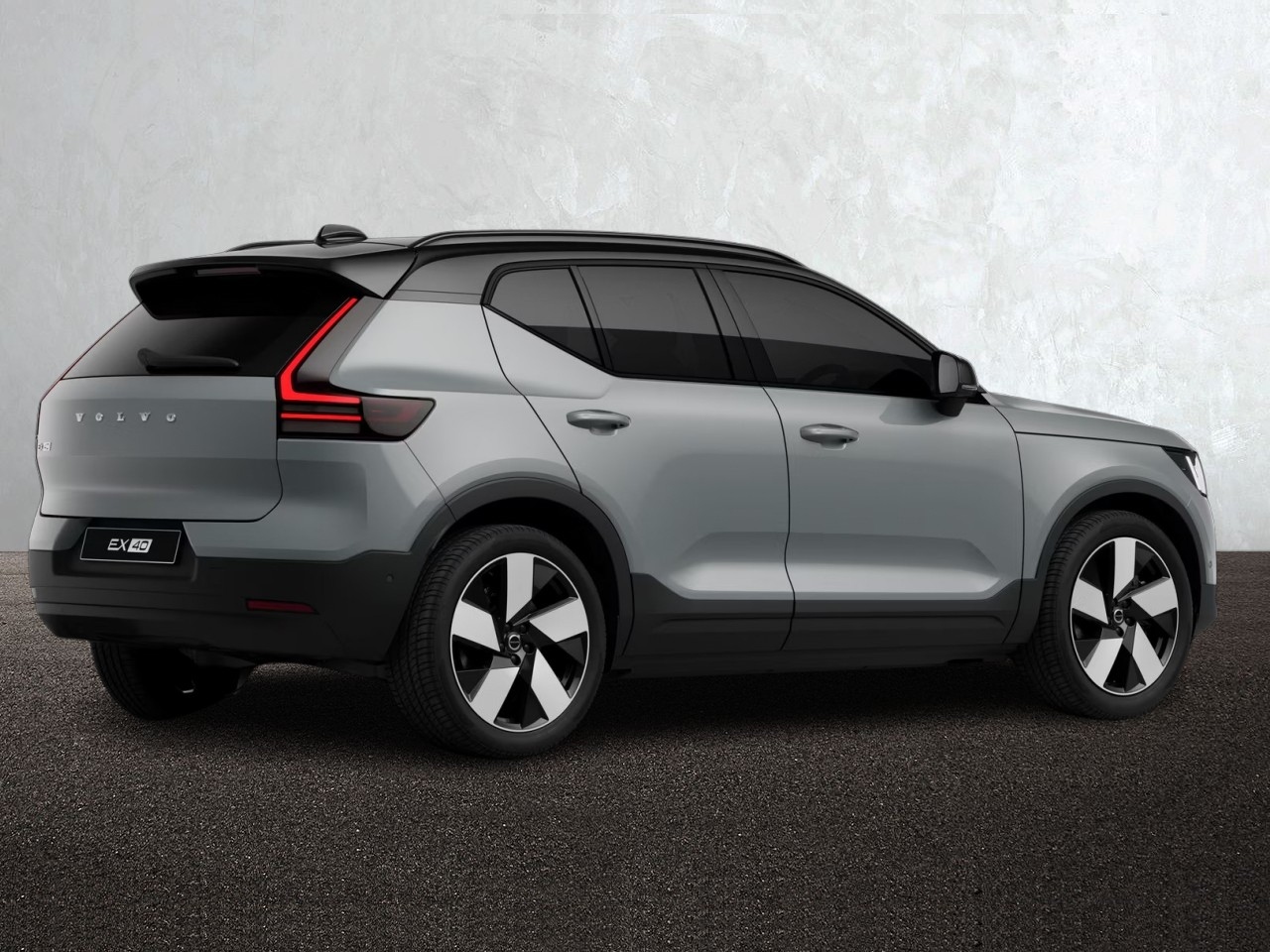 Volvo EX40 P5 Long Range Ultra  Pro (82 kWh 252bhp)