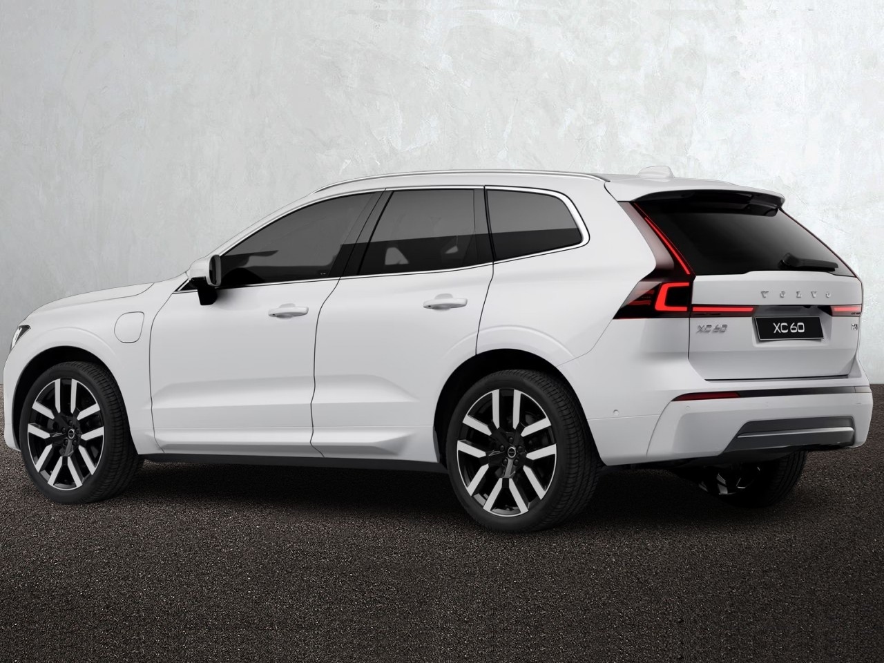 Volvo XC60 T6 356bhp AWD Long Range PHEV Ultra Pro Bright - Order for 2027