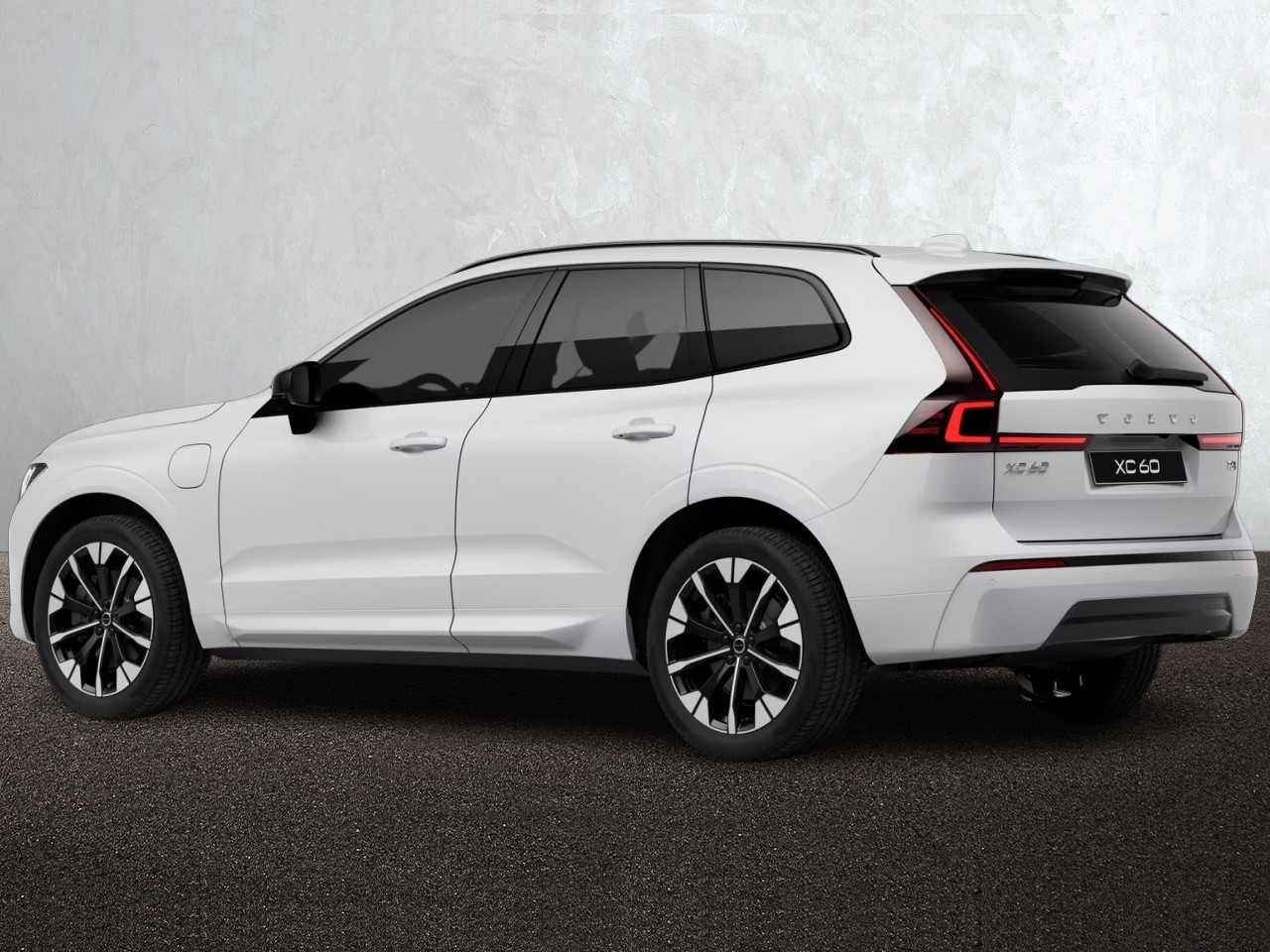 Volvo XC60 T6 356bhp AWD Long Range PHEV Plus Pro Dark - Order for 2027