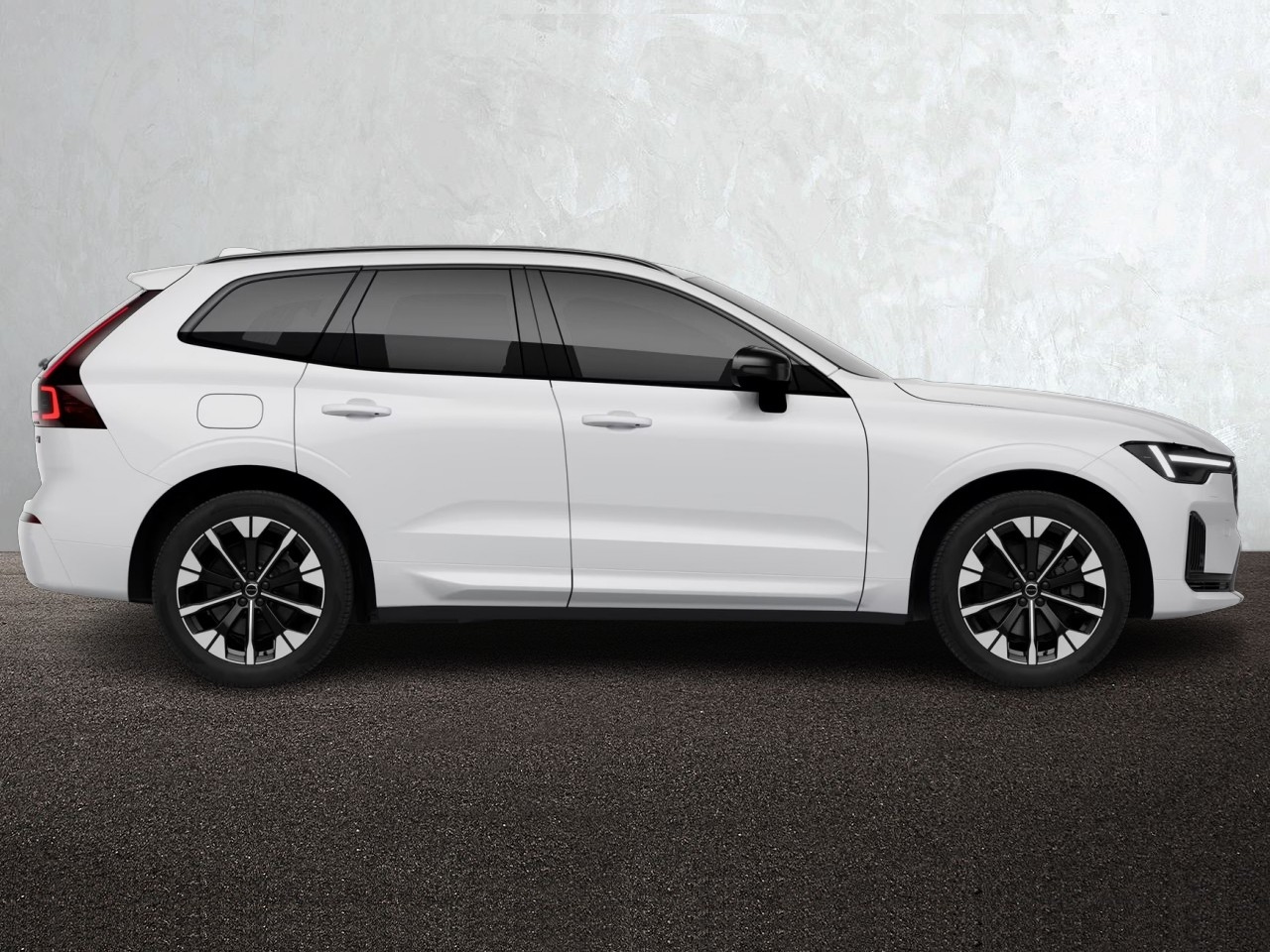 Volvo XC60 T6 356bhp AWD Long Range PHEV Plus Pro Dark - Order for 2027