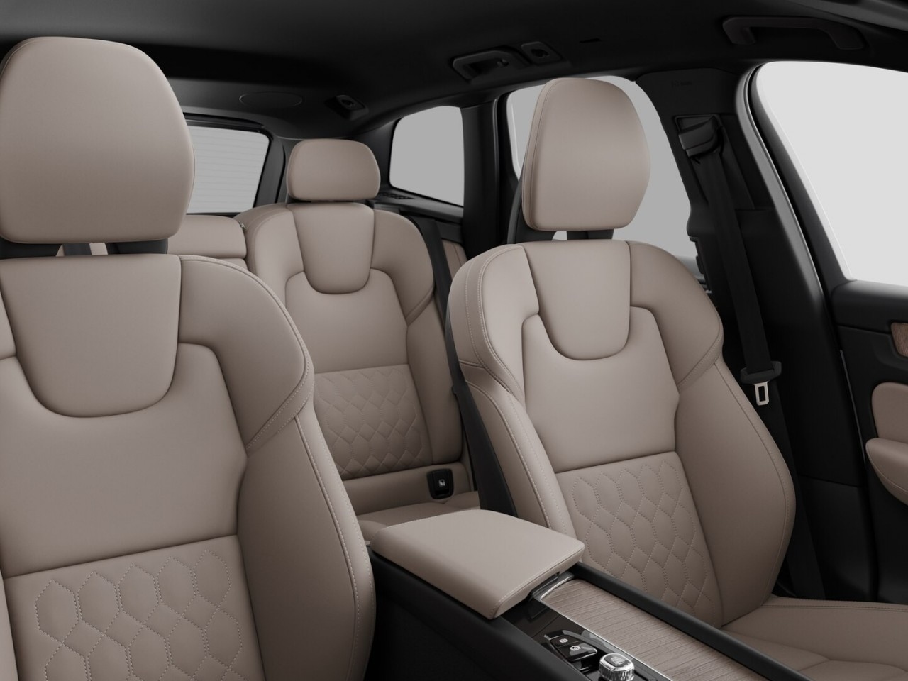Volvo XC60 T6 356bhp AWD Long Range PHEV Plus Dark - Order for 2027